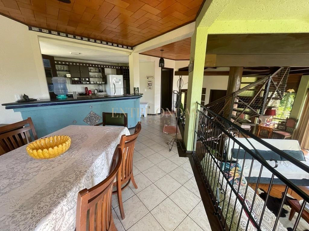 Furnished house with 8 bedrooms and 10 bathrooms, 2,500 m² — photo 2