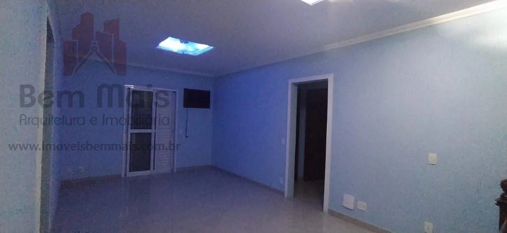 Unfurnished 4-bedroom apartment with closed kitchen — photo 15