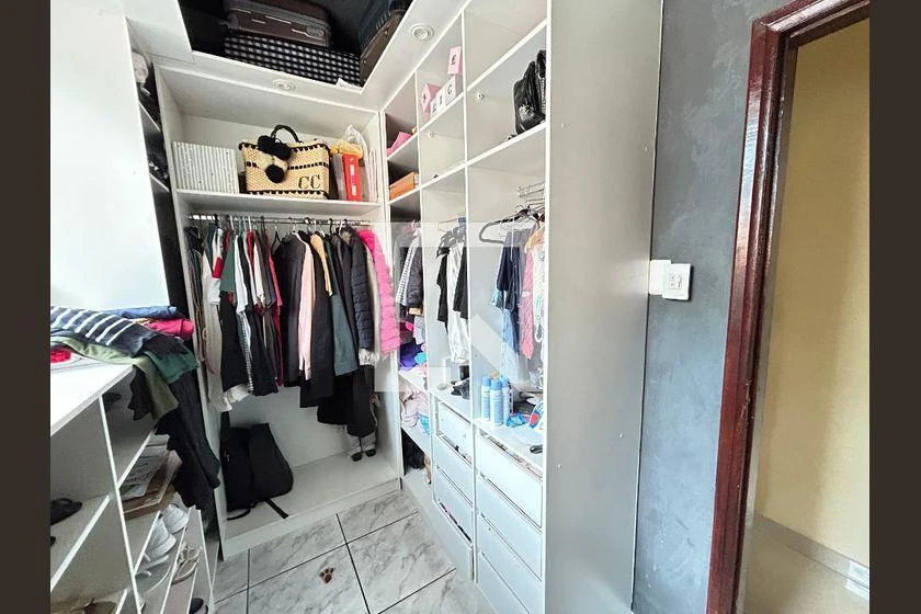 Furnished house with 4 bedrooms and 2 bathrooms — photo 28