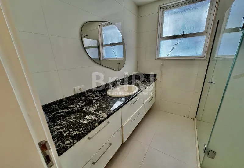 Apartamento de 180 m² com varanda fechada e fogão a gás — photo 21