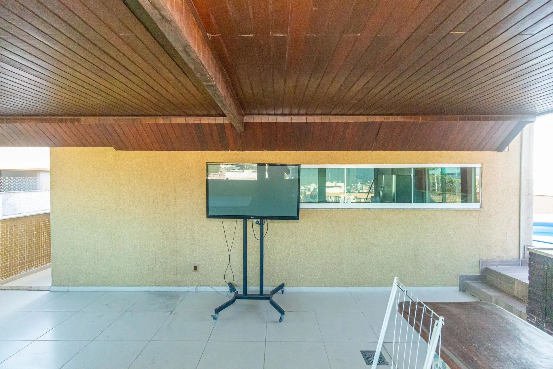 Apartamento mobiliado com 4 quartos e 3 banheiros — photo 17