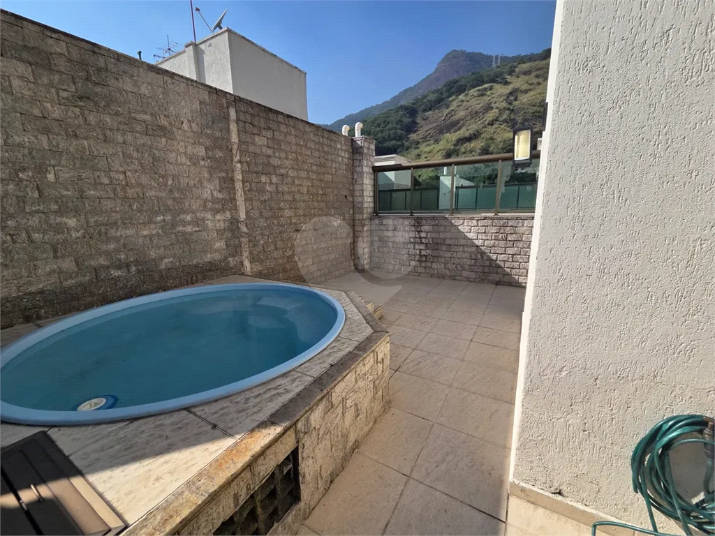 Duplex penthouse with 4 bedrooms and 3 parking spots — photo 43