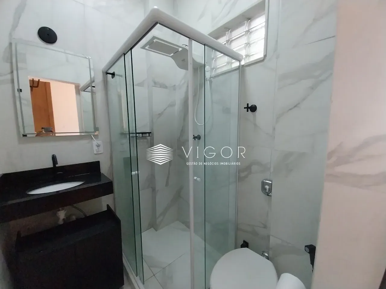Furnished 49 m² apartment with 1 en-suite bedroom — photo 15