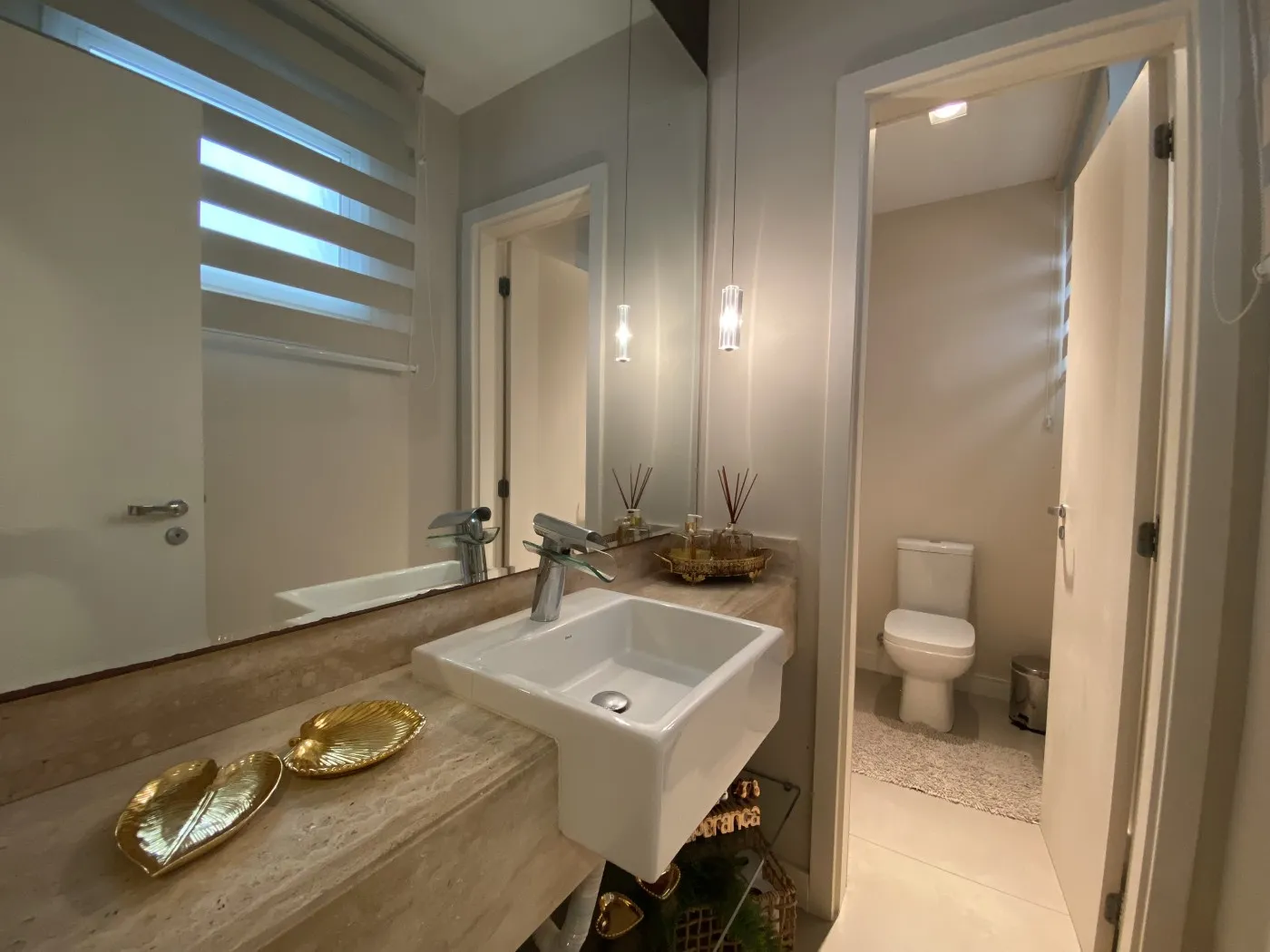 318 m² apartment with a bathtub and a water view — photo 47