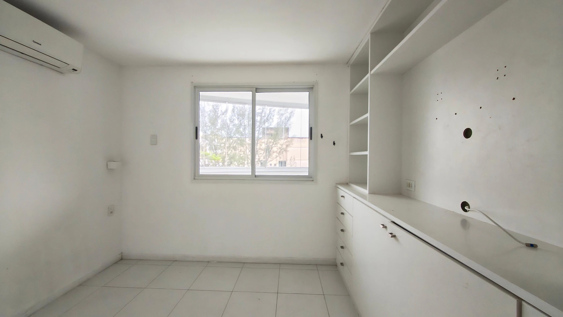 Apartment, 75 m², with a glass-enclosed balcony — photo 4