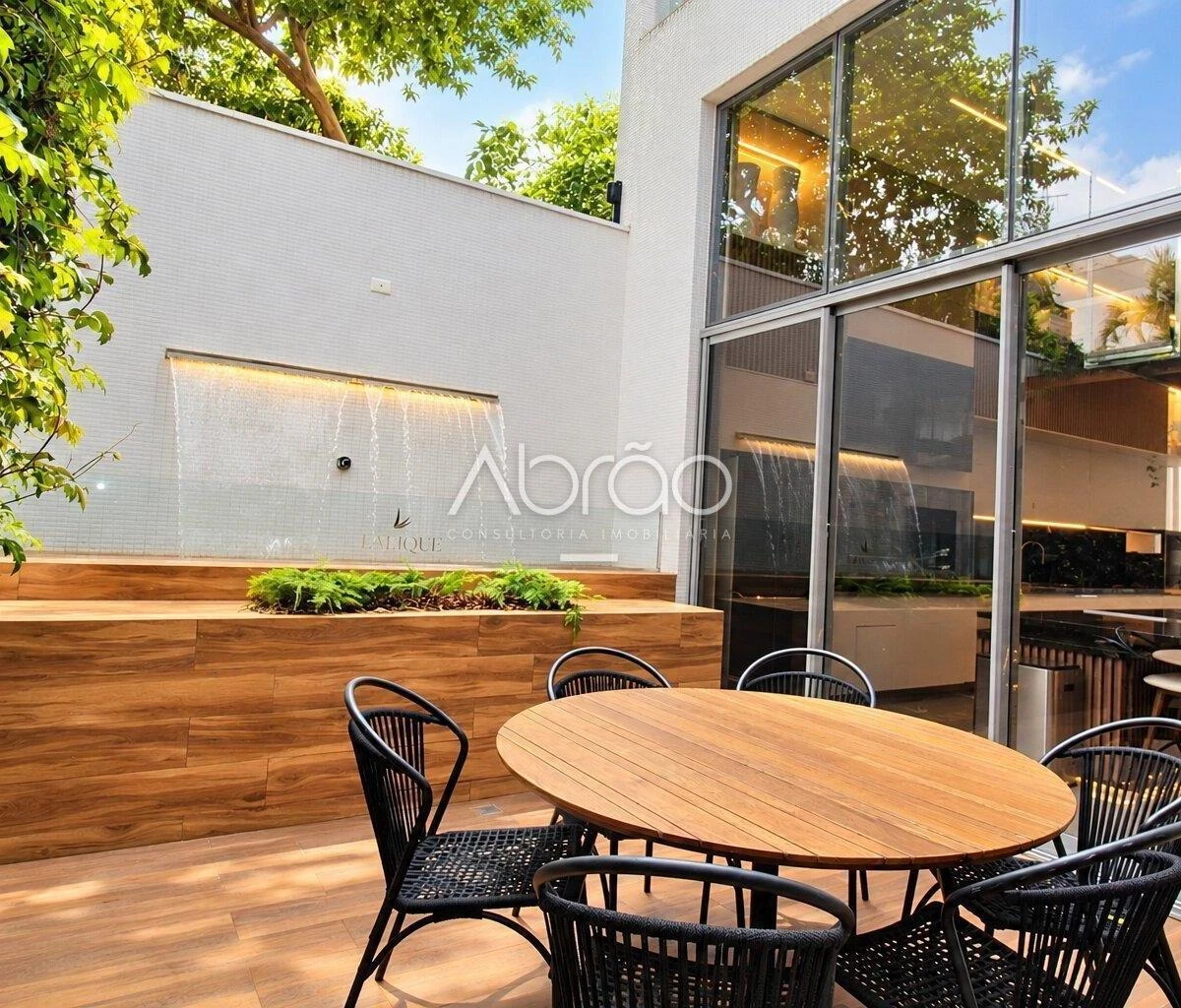 3-bedroom apartment with floor-to-ceiling windows — photo 35
