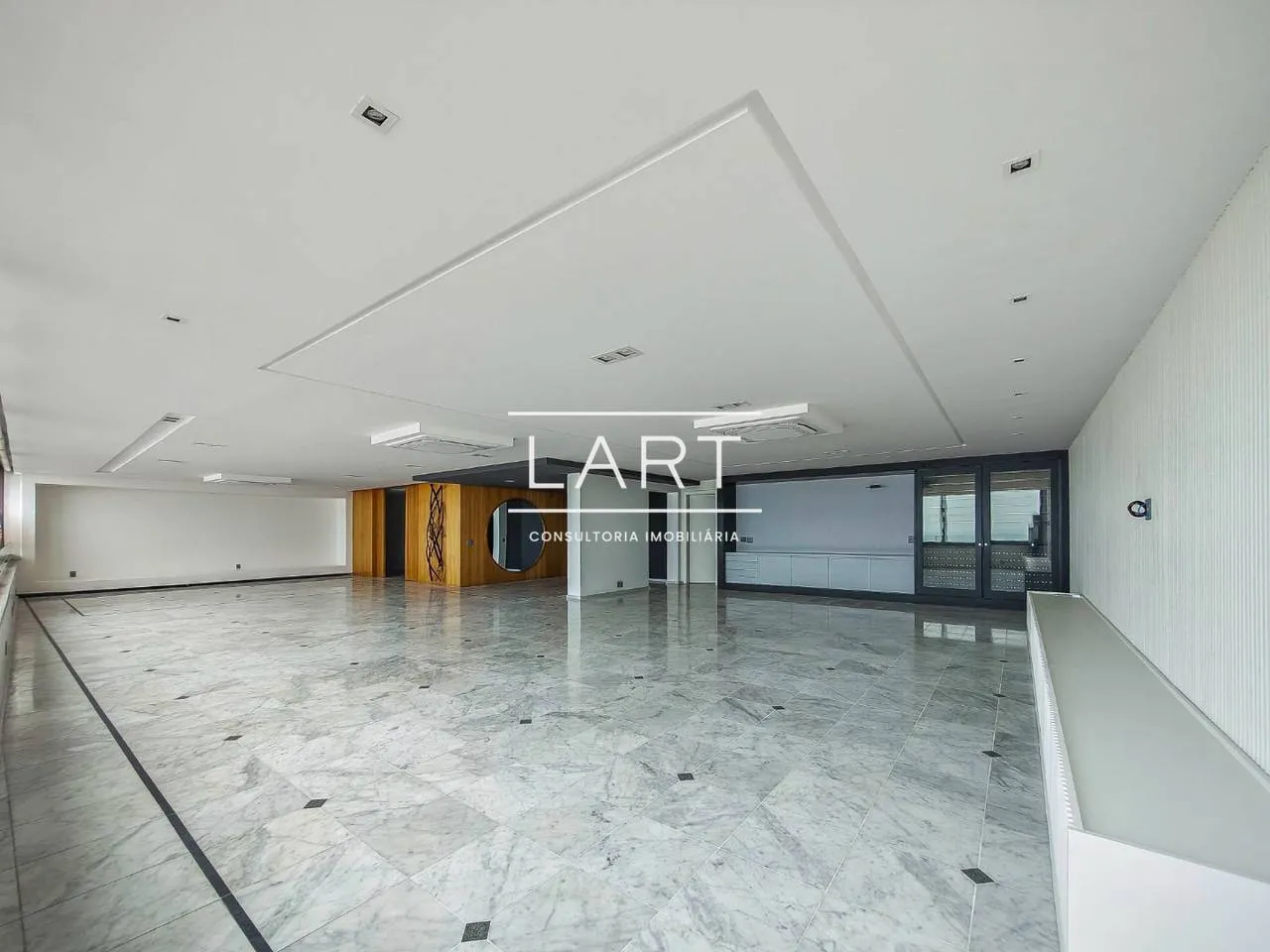 Furnished apartment, 465 m², with a water view — photo 15