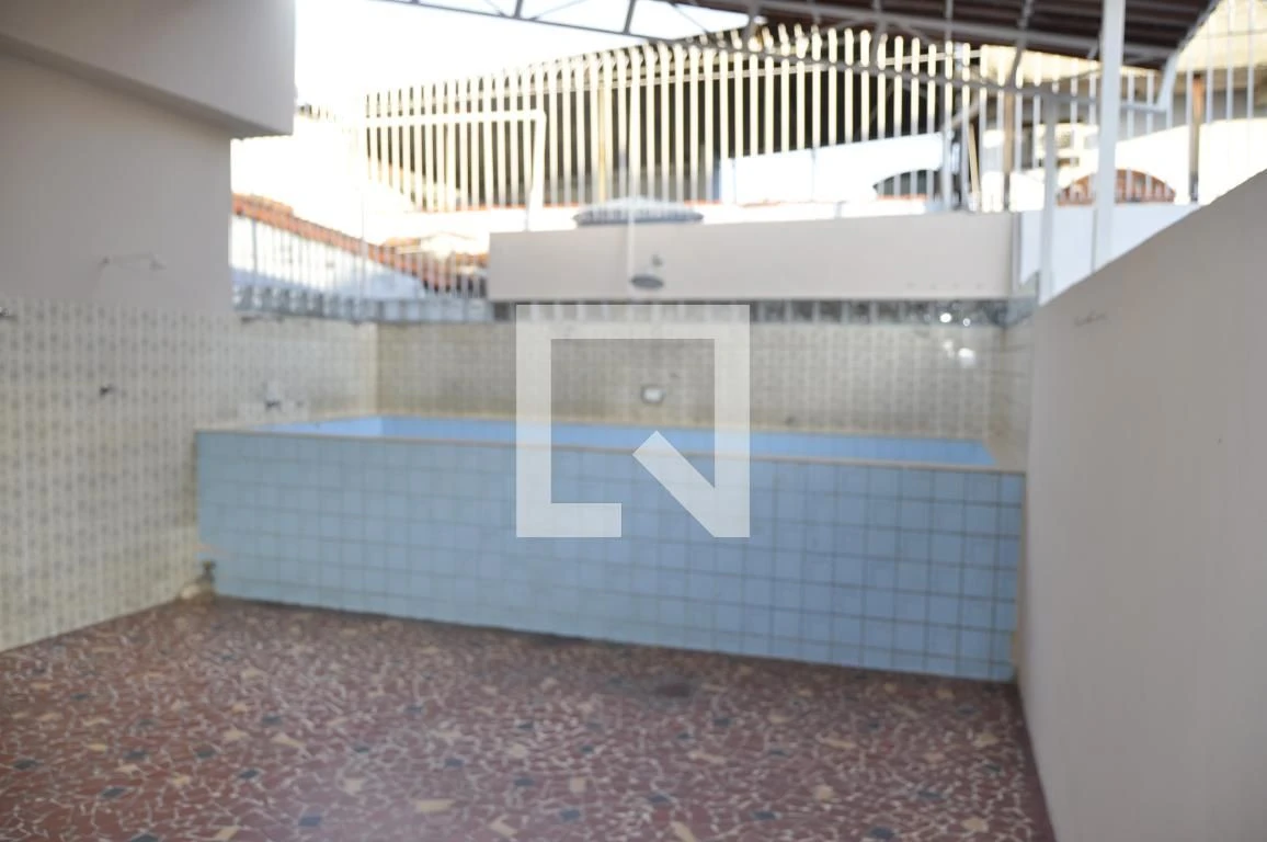 House, 180 m², with a private pool — photo 44