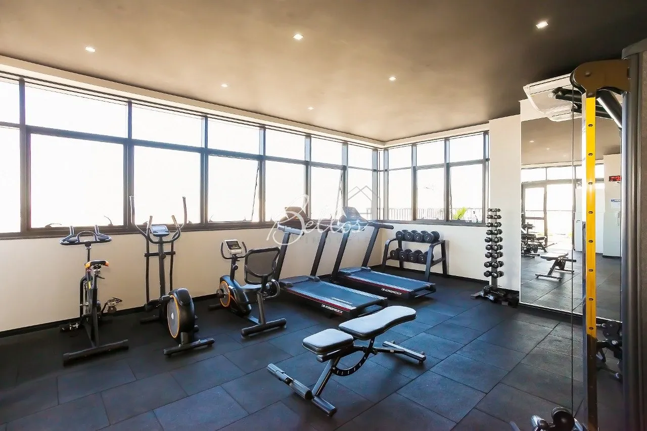 1-bedroom apartment with balcony and 61 m² — photo 4