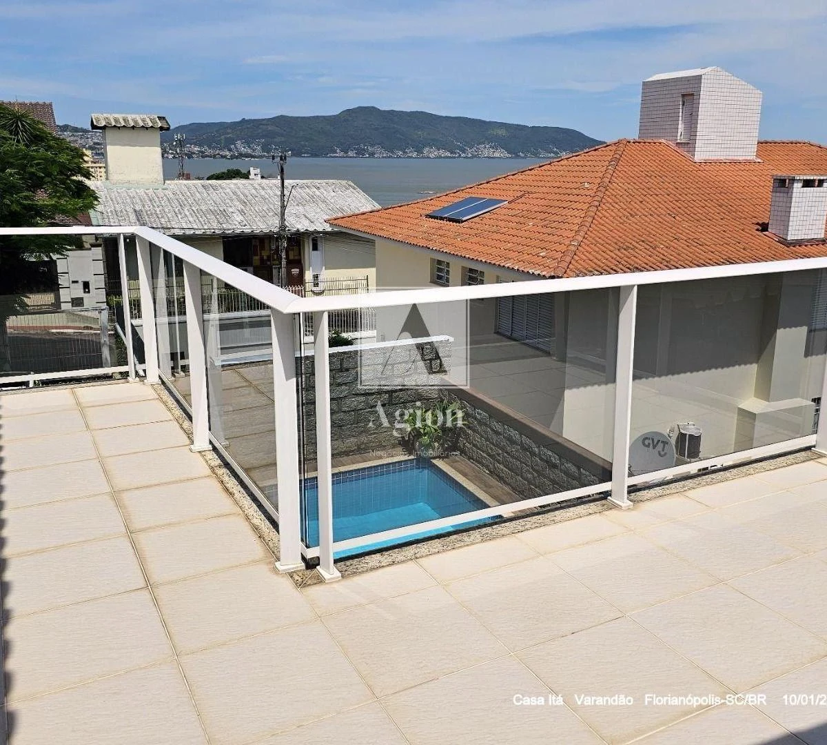 Vista al agua y 3 dormitorios: casa de 405 m² — photo 38