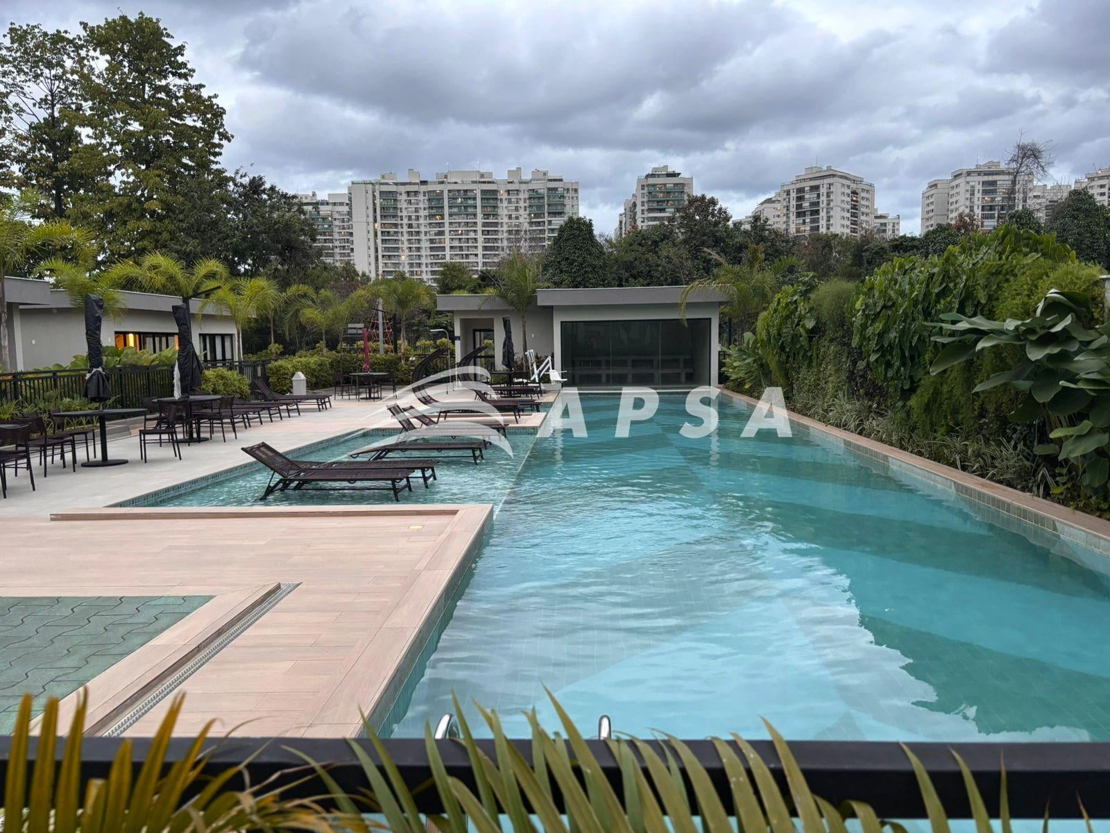 2-bedroom apartment with a private BBQ — photo 4