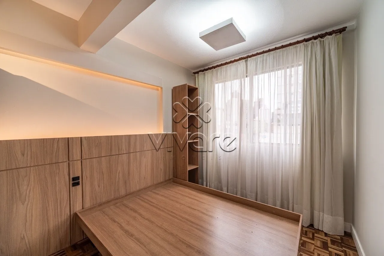 1-bedroom apartment with open-plan kitchen and electric oven — photo 6