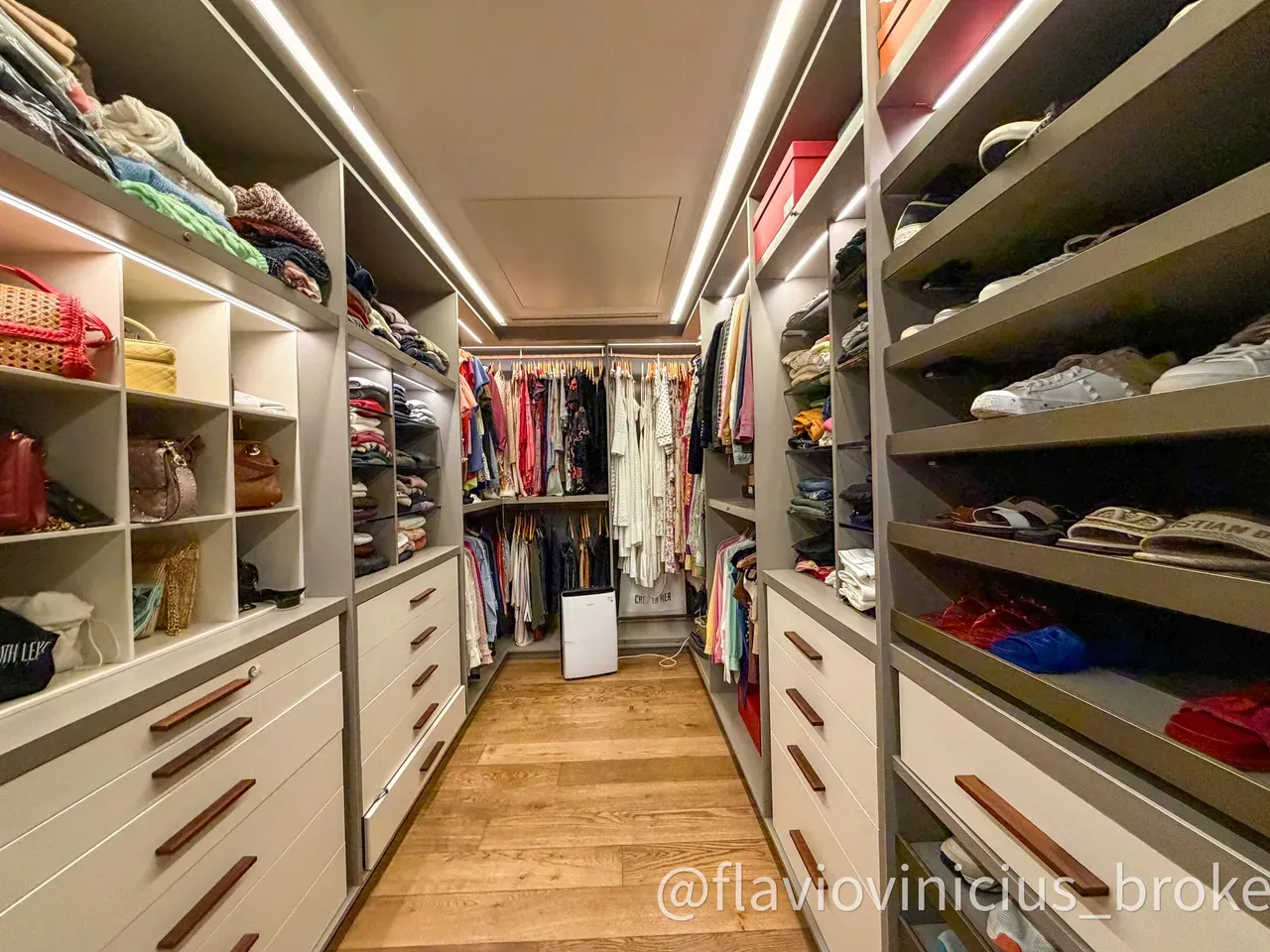 Apartamento mobiliado de 400 m² com 4 suítes e jardim — photo 16