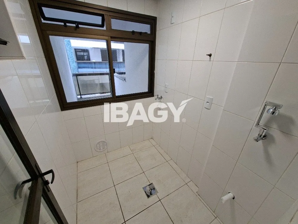 Квартира с 3 спальнями, 102 м², 1 ванная и 2 места — photo 23