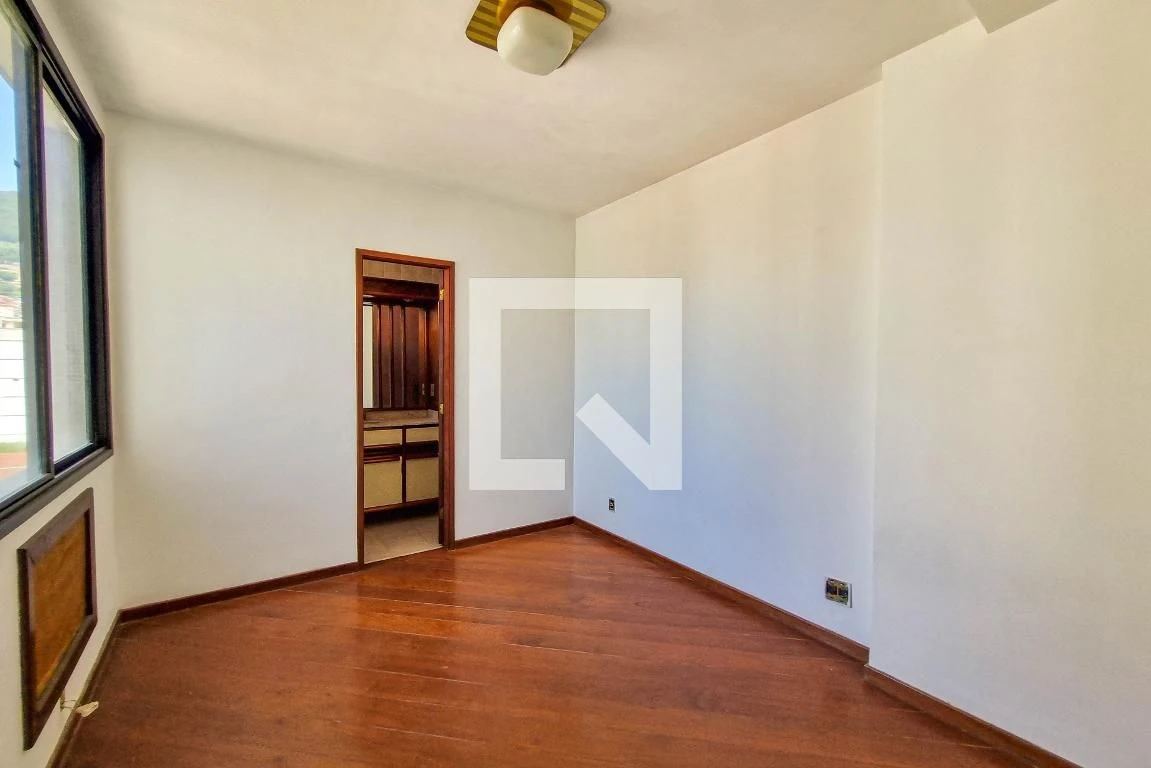 Home office in a 5-bedroom apartment, 127 m² — photo 3
