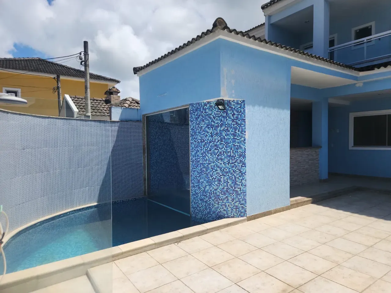 Washing machine in a 4-bedroom house, 250 m²