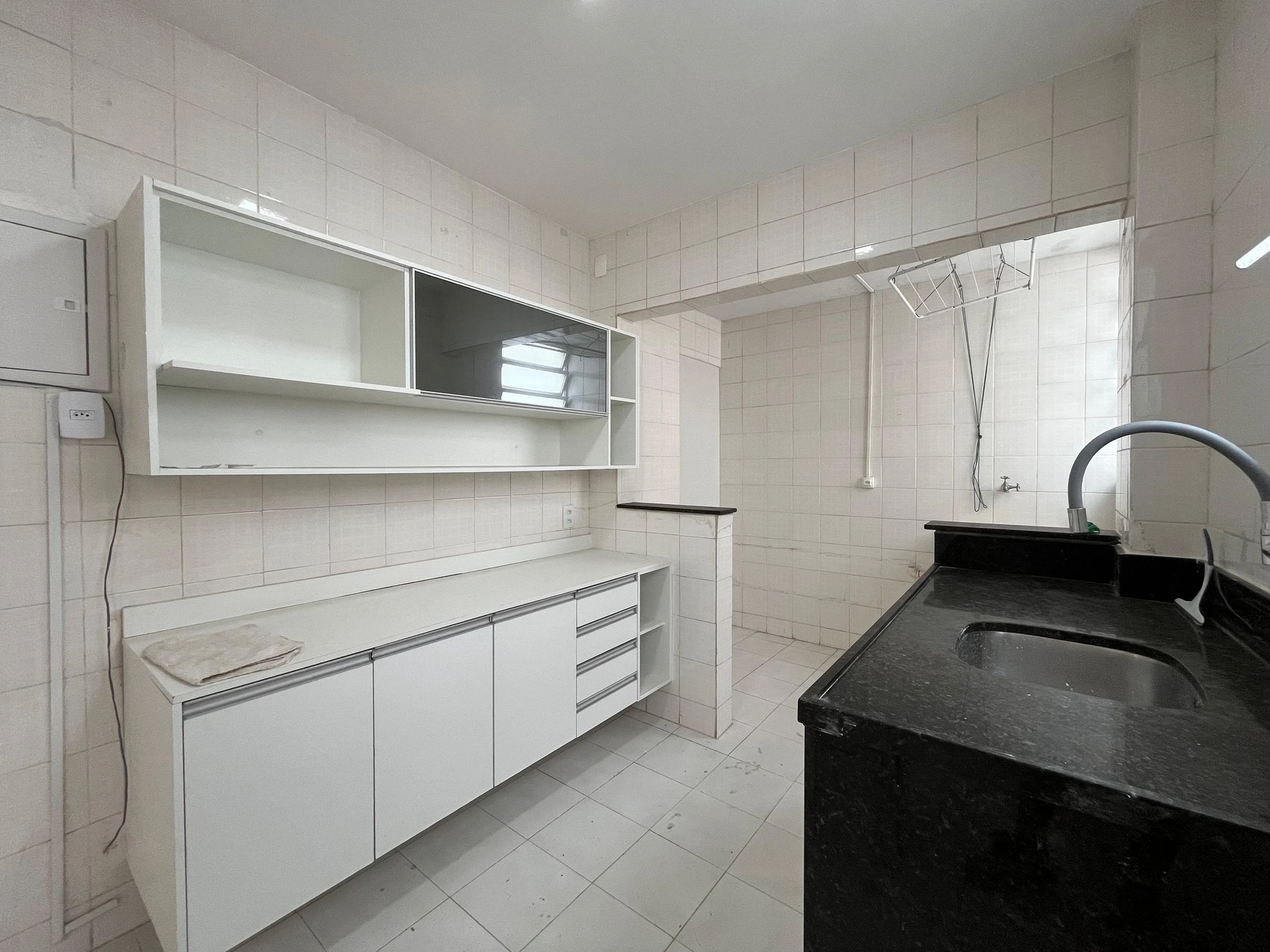 Bathtub in a 2-bedroom apartment, 170 m² — photo 18