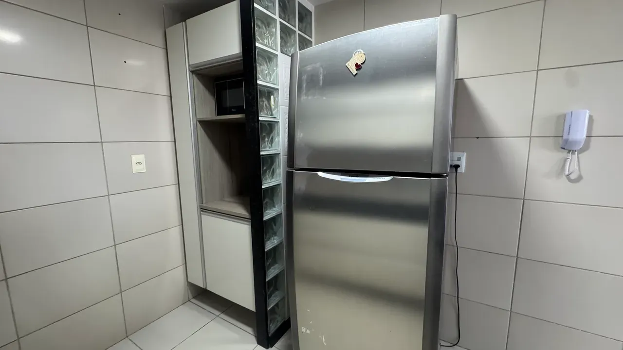 2-bedroom apartment in a building with an indoor pool — photo 5