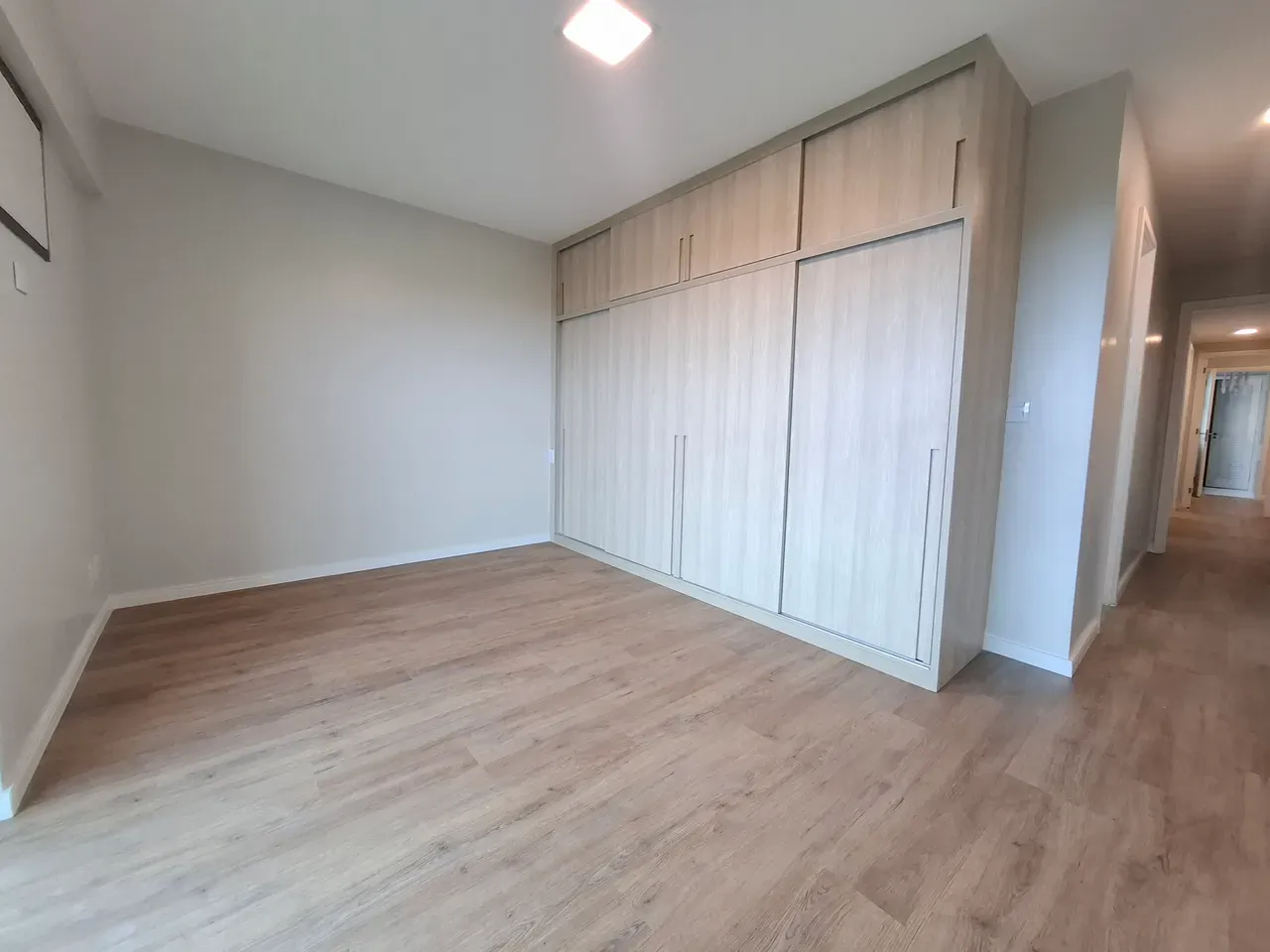 Apartment, 160 m², with floor-to-ceiling windows — photo 3