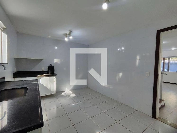 4-bedroom house with a mountain view in Rio de Janeiro — photo 16