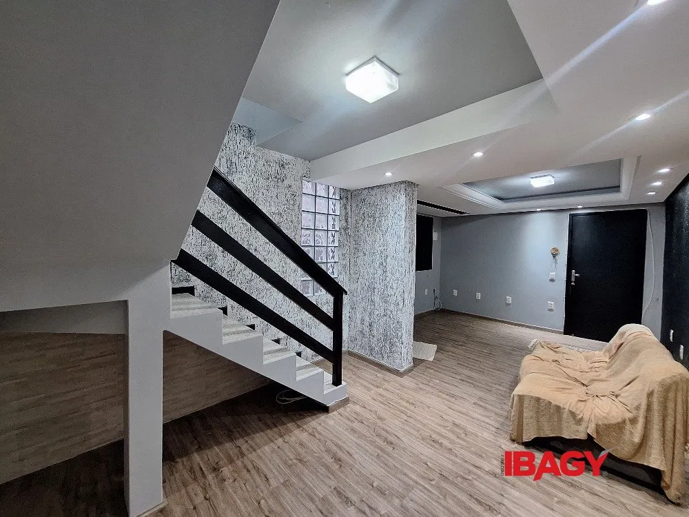 Washing machine in a 2-bedroom house, 121 m² — photo 7