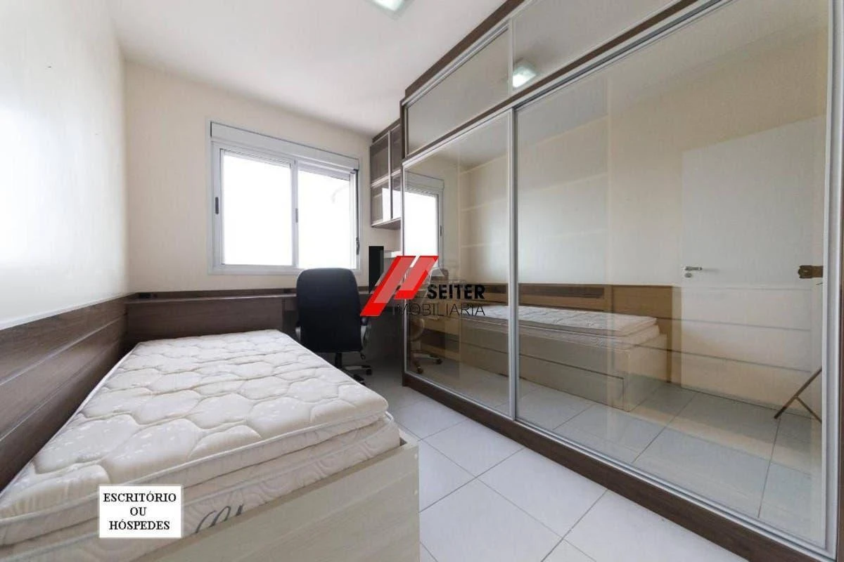 Furnished apartment, 73 m², with floor-to-ceiling windows — photo 7