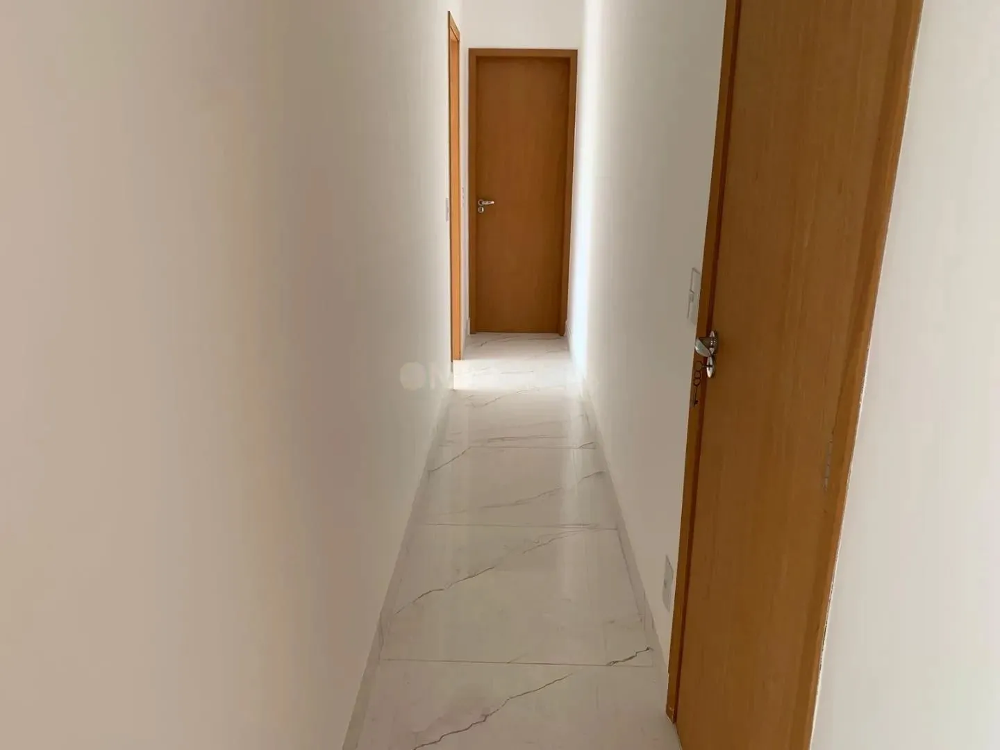Glass-enclosed balcony in a 4-bedroom apartment, 240 m² — photo 19
