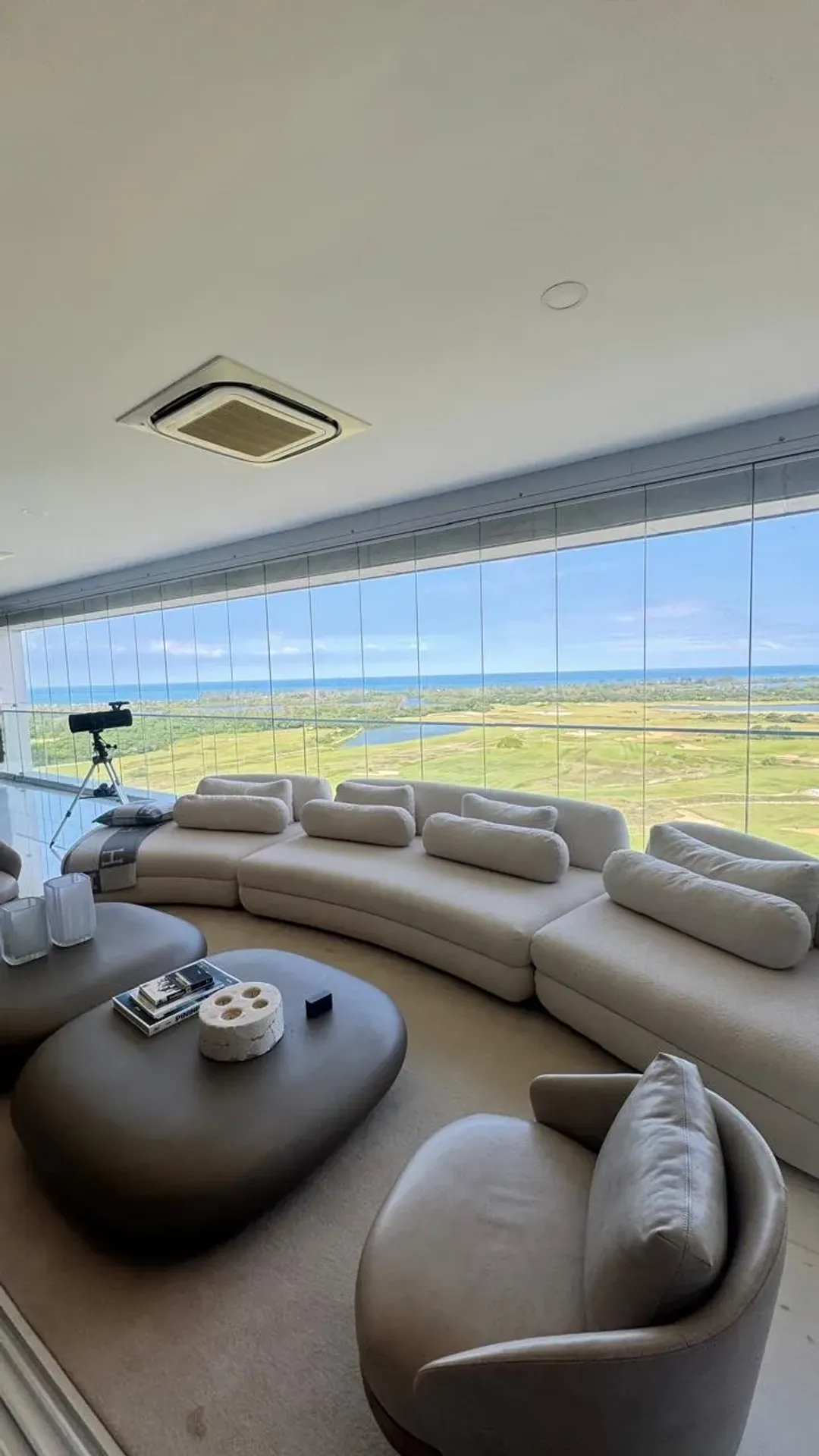 Квартира 650 м² з 4 спальнями з ванними та приватним садом — photo 5