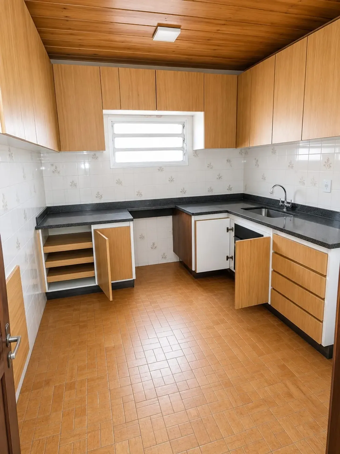 Private BBQ in a 3-bedroom house, 200 m² — photo 2