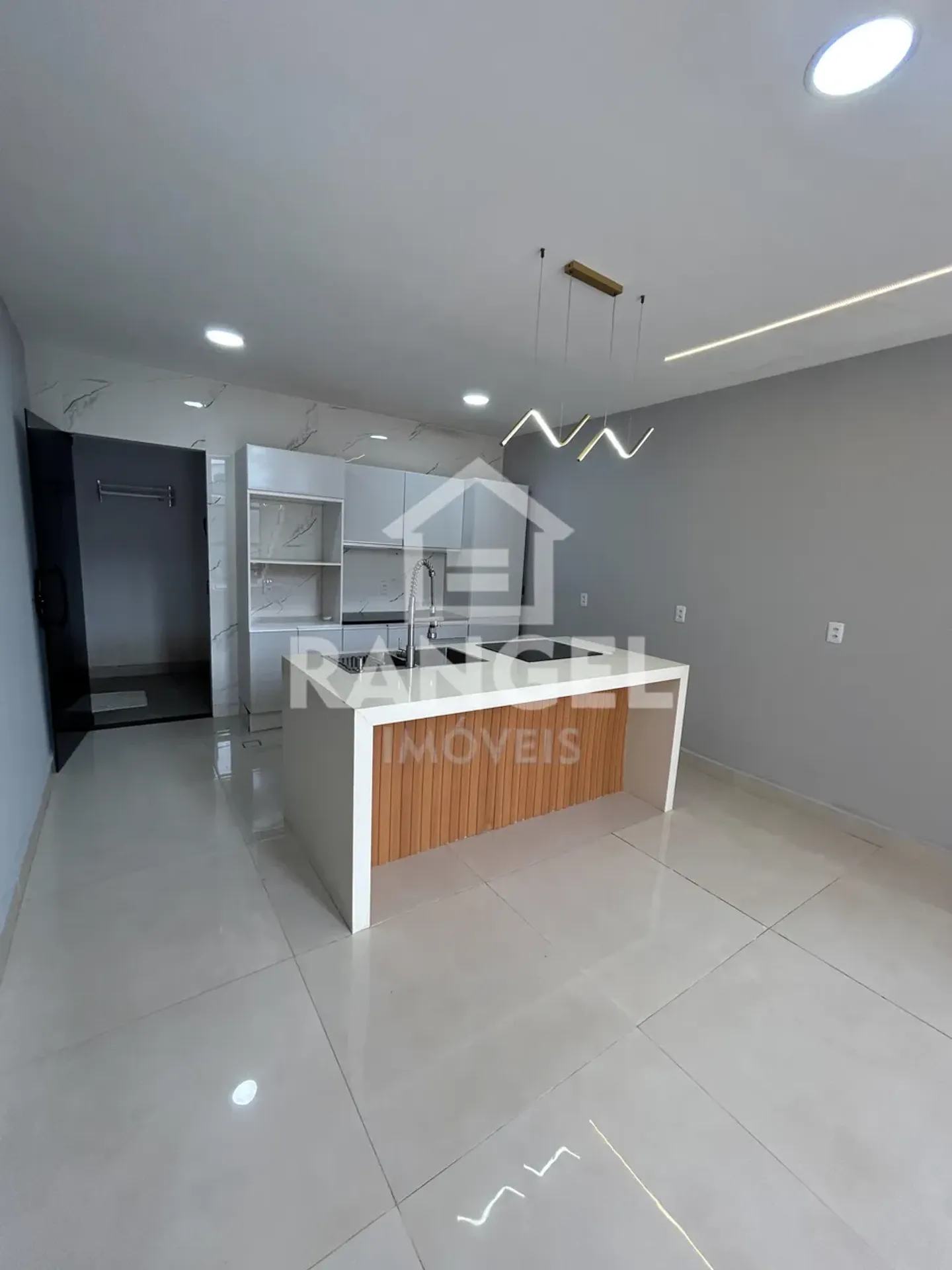 3-bedroom house with a washing machine — photo 2