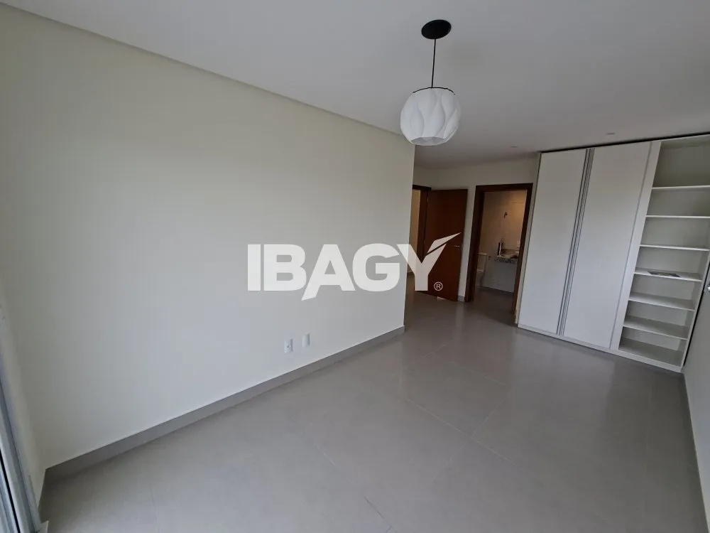 House with 3 en-suite bedrooms and 2 parking spots — photo 12