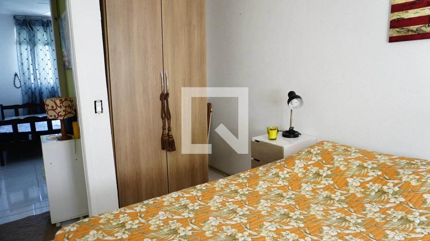 Apartamento com 3 quartos e 1 banheiro com 6 vagas — photo 3