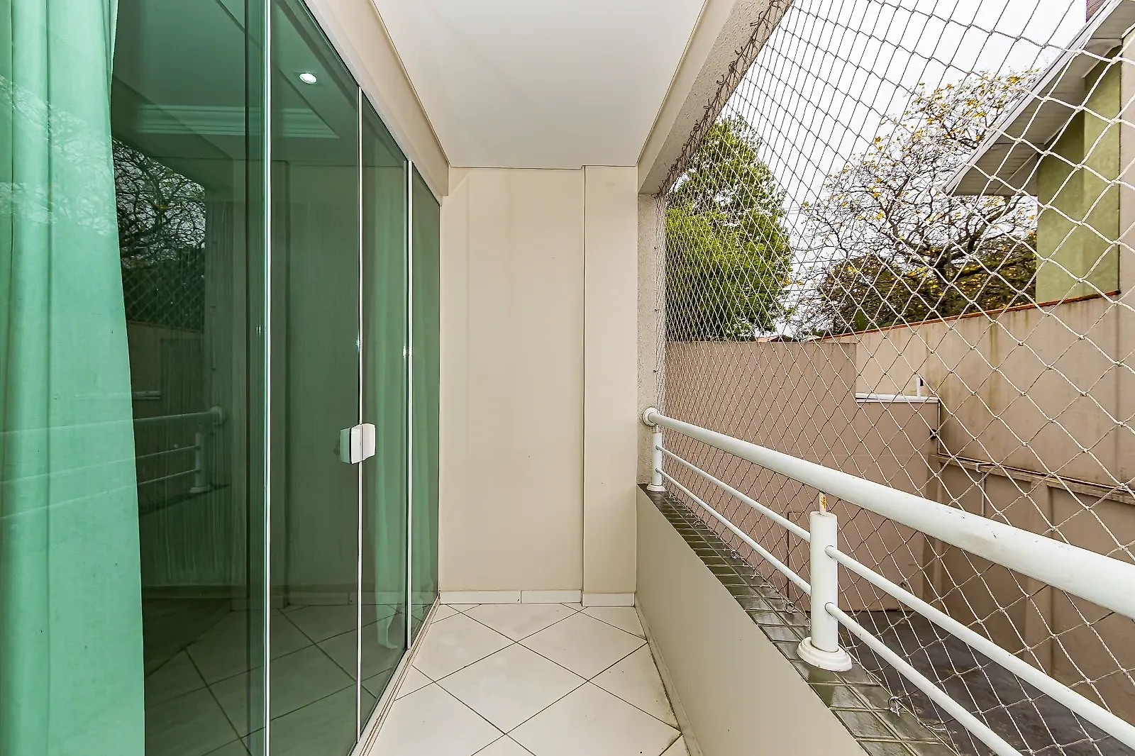 Apartamento de 2 quartos com varanda gourmet, Bacacheri — photo 46