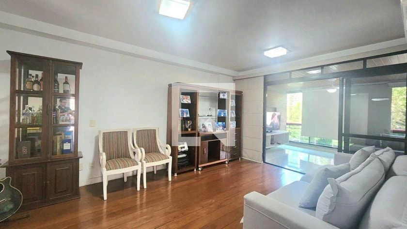 Home office in a 4-bedroom apartment, 220 m² — photo 13