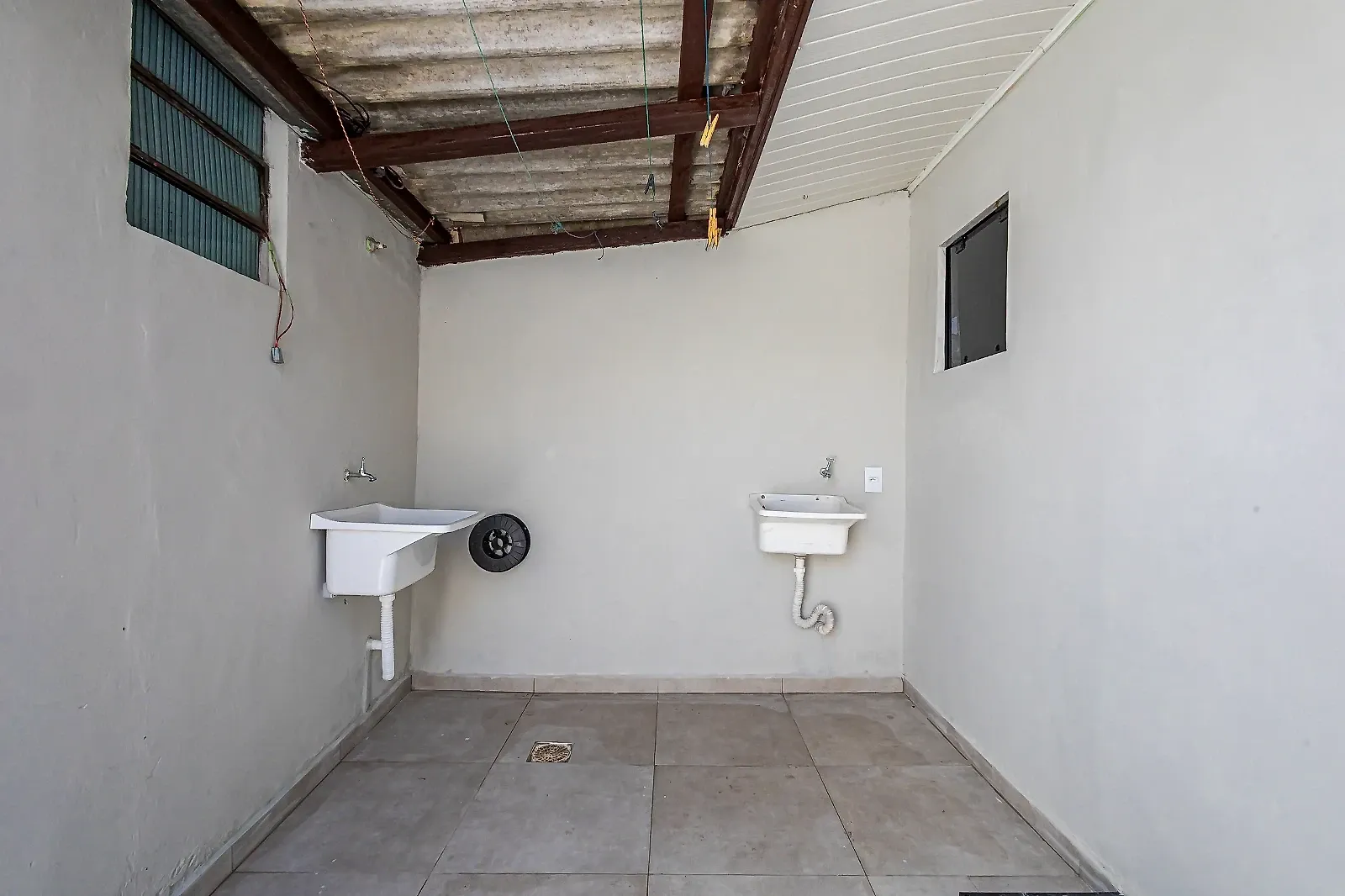 One-bedroom apartment with a washing machine in Curitiba — photo 20