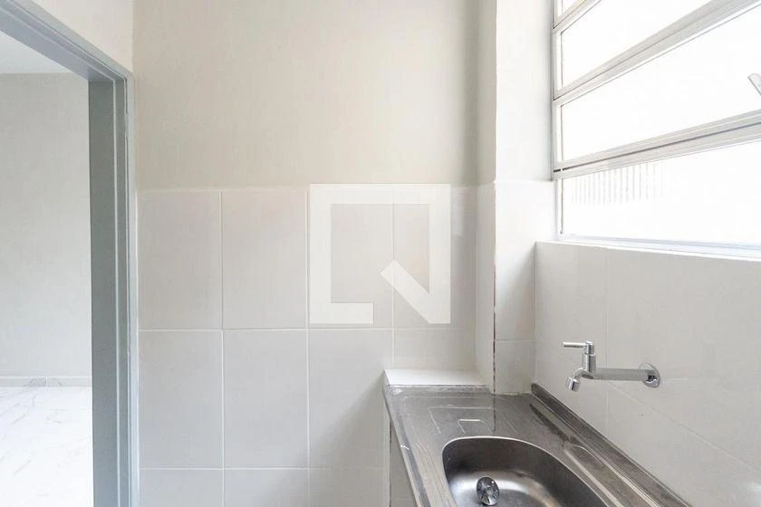 Apartamento de 1 dormitorio con suelos de azulejo — photo 8