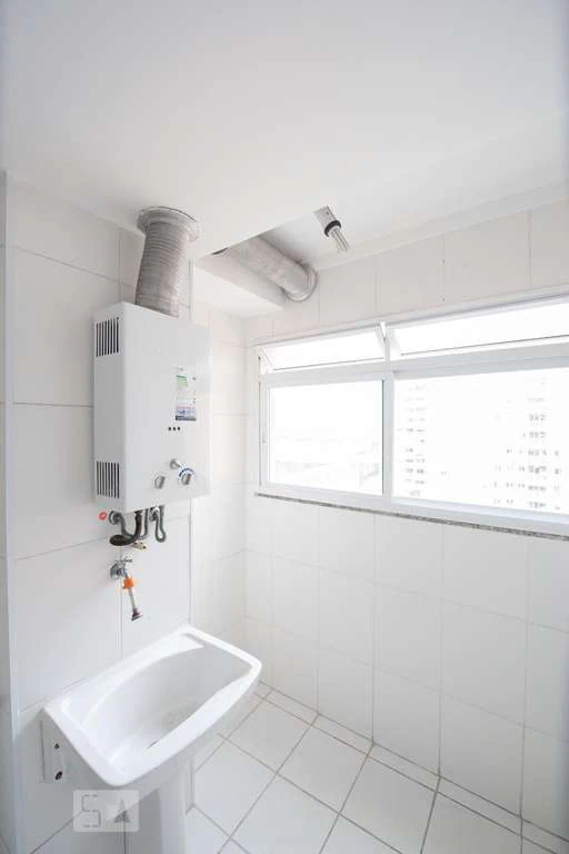 164 m² apartment with 3 bedrooms and a balcony — photo 25