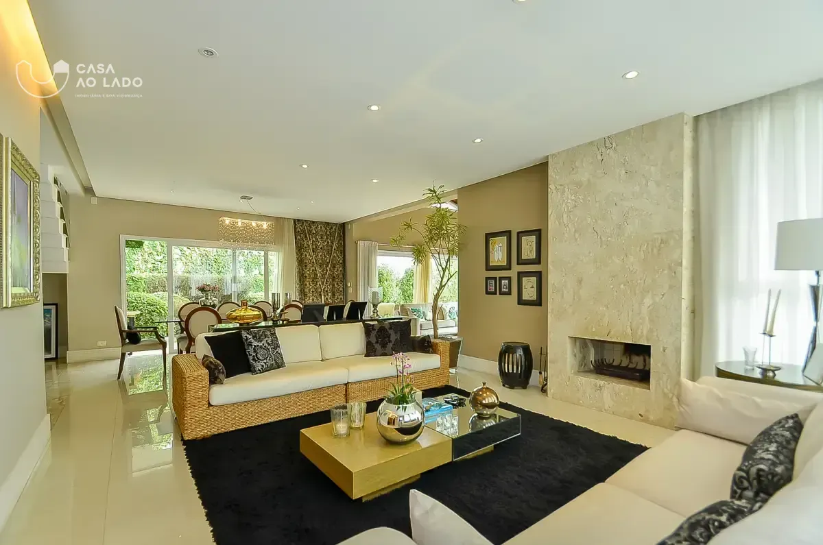 House with 629 m², 4 bedrooms and a balcony — photo 2
