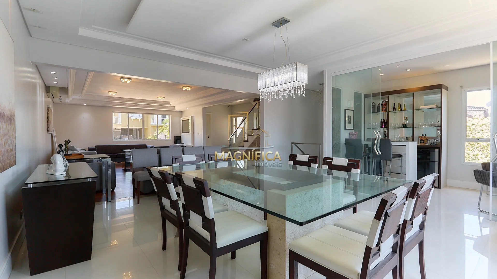 House with 4 bedrooms and 3 en-suite suites, 4 parking spaces — photo 10