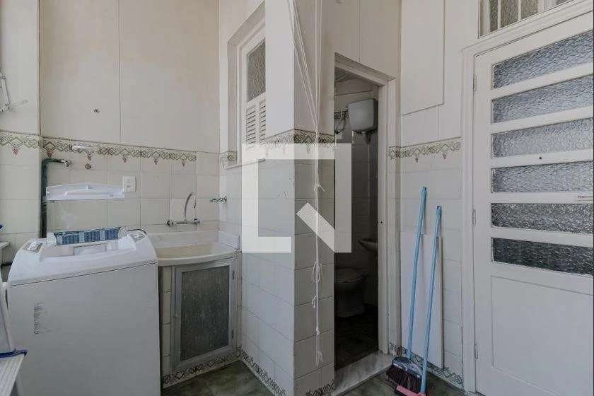 Rental apartment with 3 bedrooms, 160 m² and balcony — photo 37