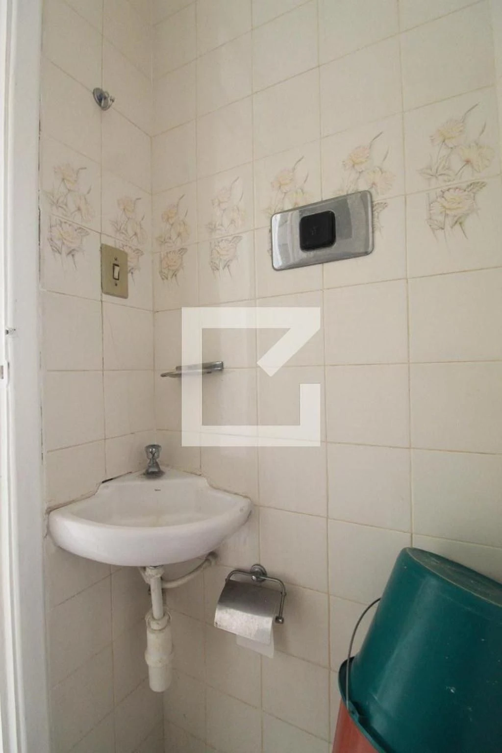 Квартира з 2 спальнями та дерев'яною підлогою або ламінатом — photo 37