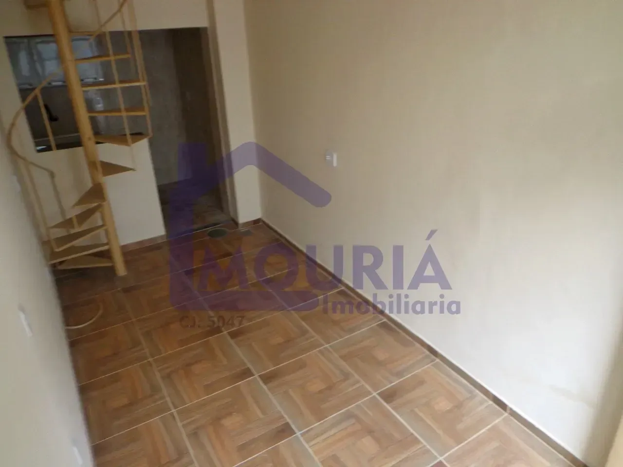 Unfurnished house with 1 bedroom and 1 bathroom