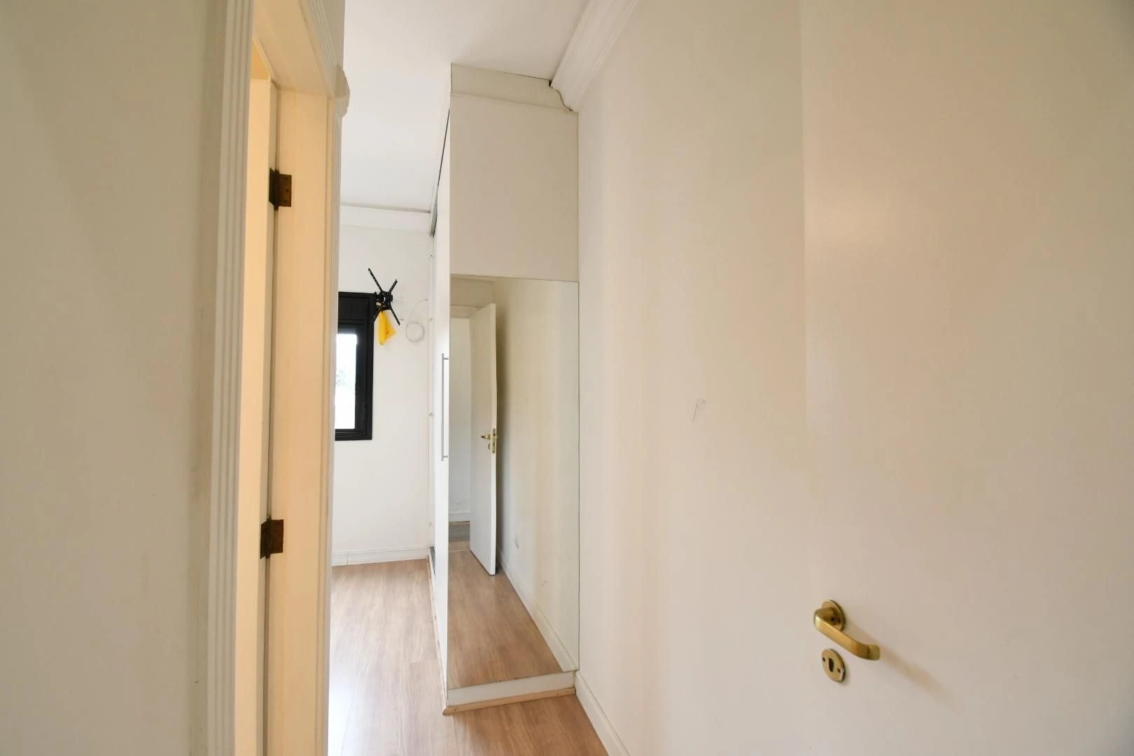 3-bedroom apartment in a building with a gym — photo 37