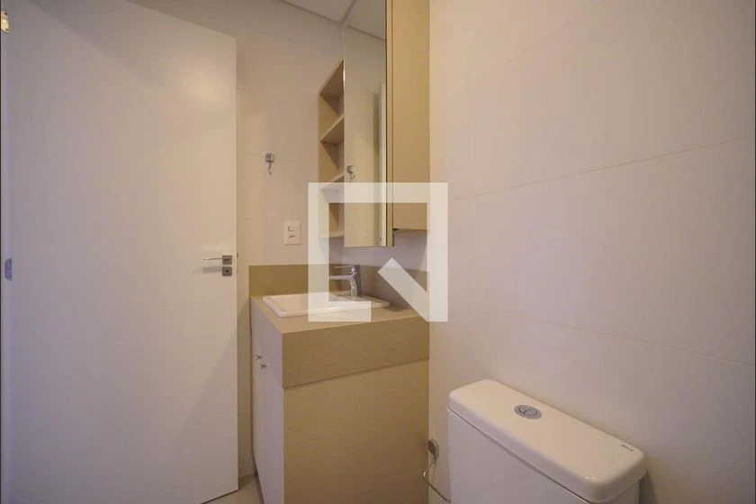 Apartment with 3 en-suite bedrooms and integrated kitchen — photo 7