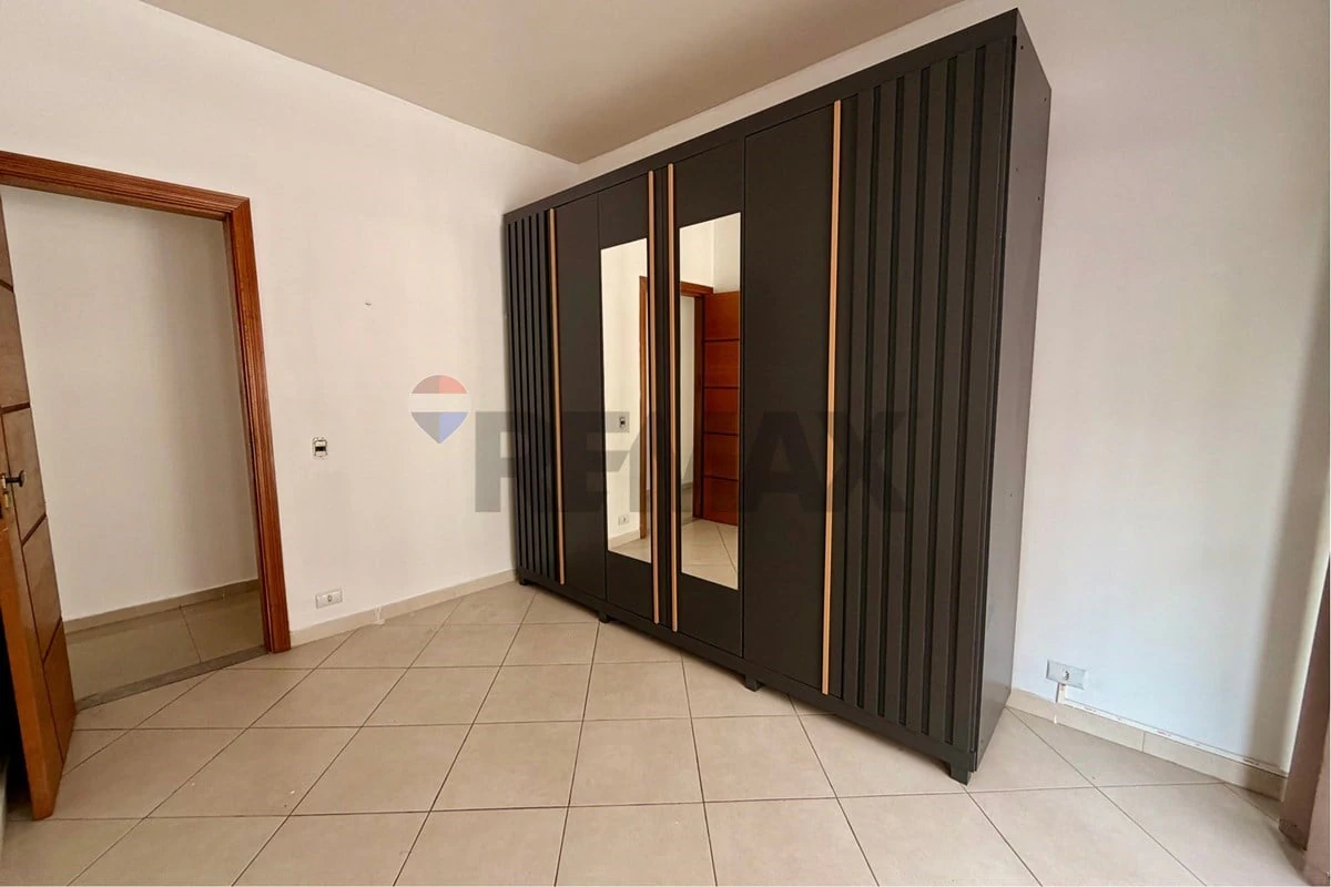 3-bedroom apartment, 1 with its own bathroom, 122 m² — photo 19