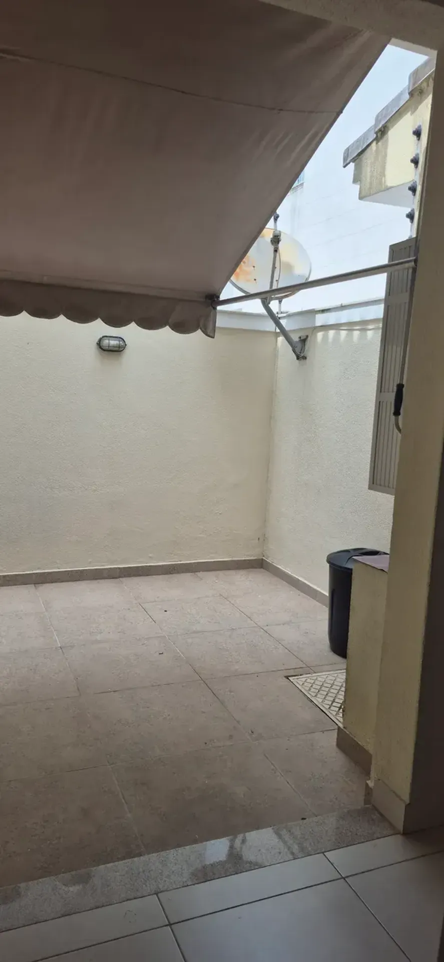 Furnished triplex house with 5 bedrooms and 300 m² — photo 30