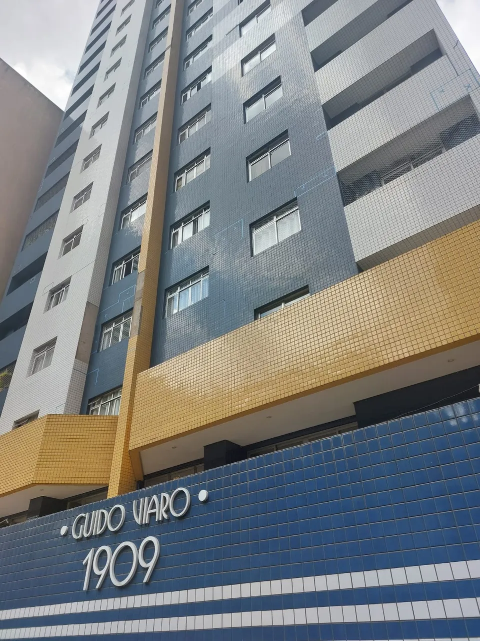 Apartamento de 2 quartos com suíte e 1 vaga, 76 m² — photo 2