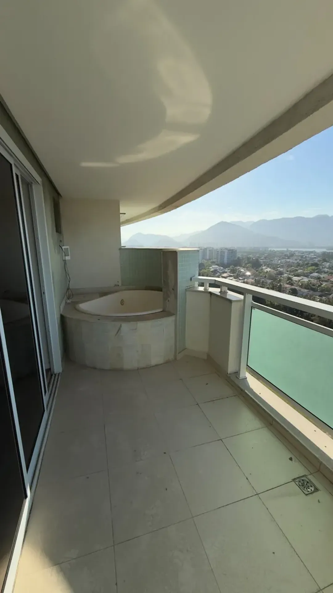 4-bedroom apartment with a jacuzzi — photo 39