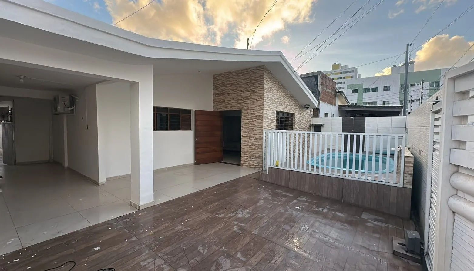 3-bedroom house, 1 with its own bathroom, 160 m² — photo 2