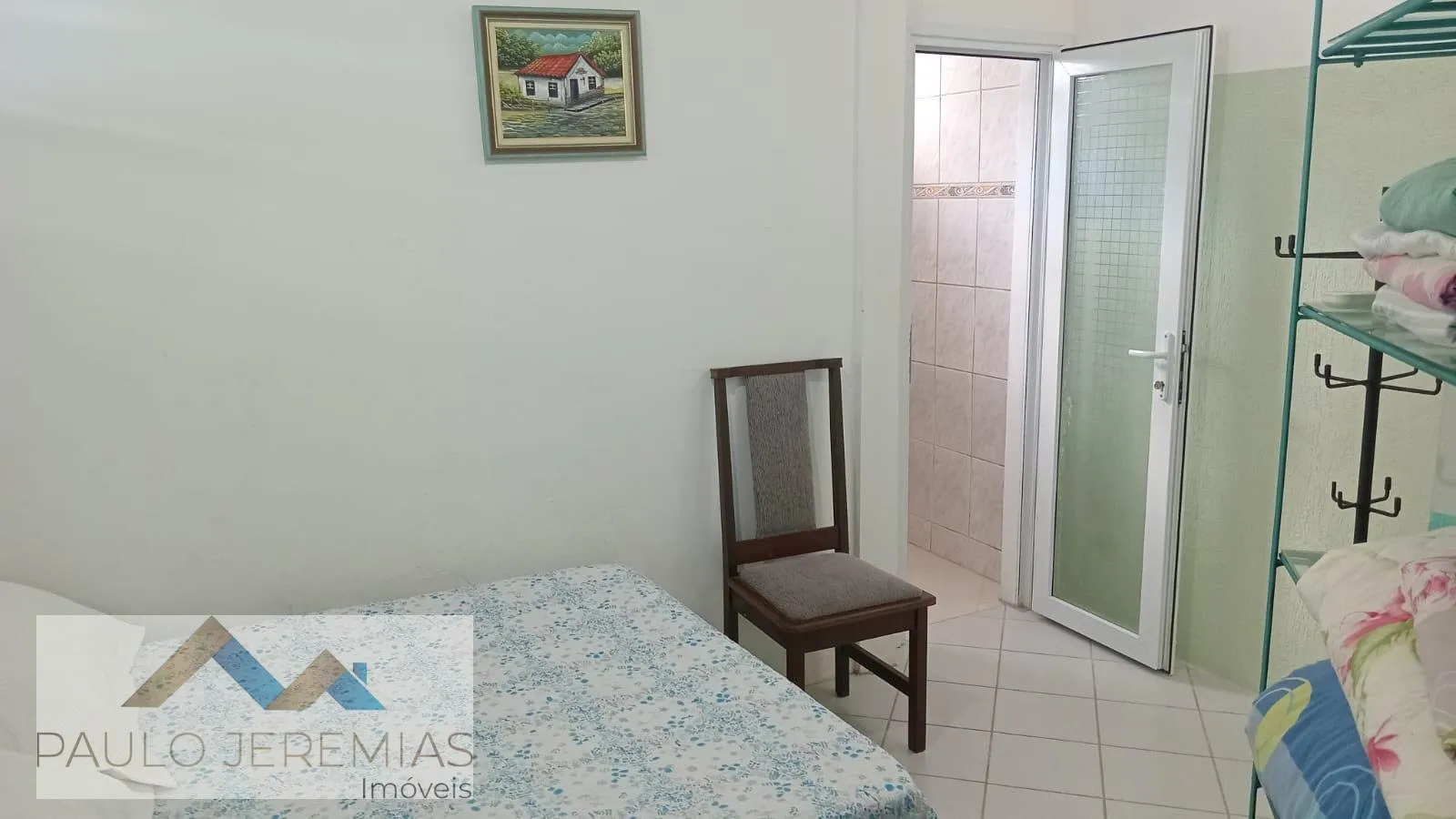 Furnished 2-bedroom apartment with a gas cooktop — photo 21